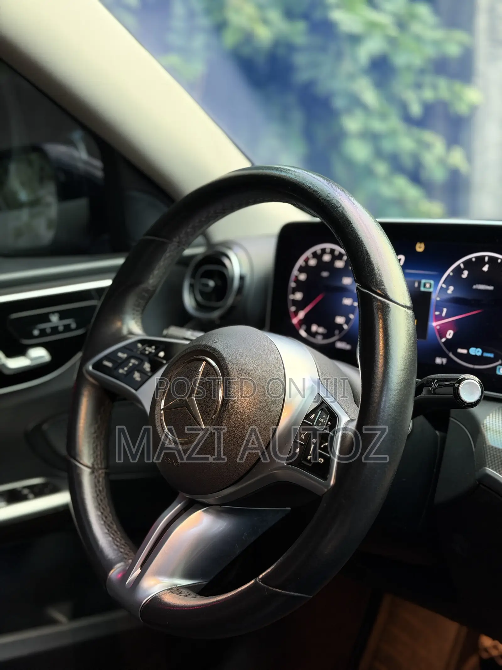 Mercedes-Benz C300 2023 Gray