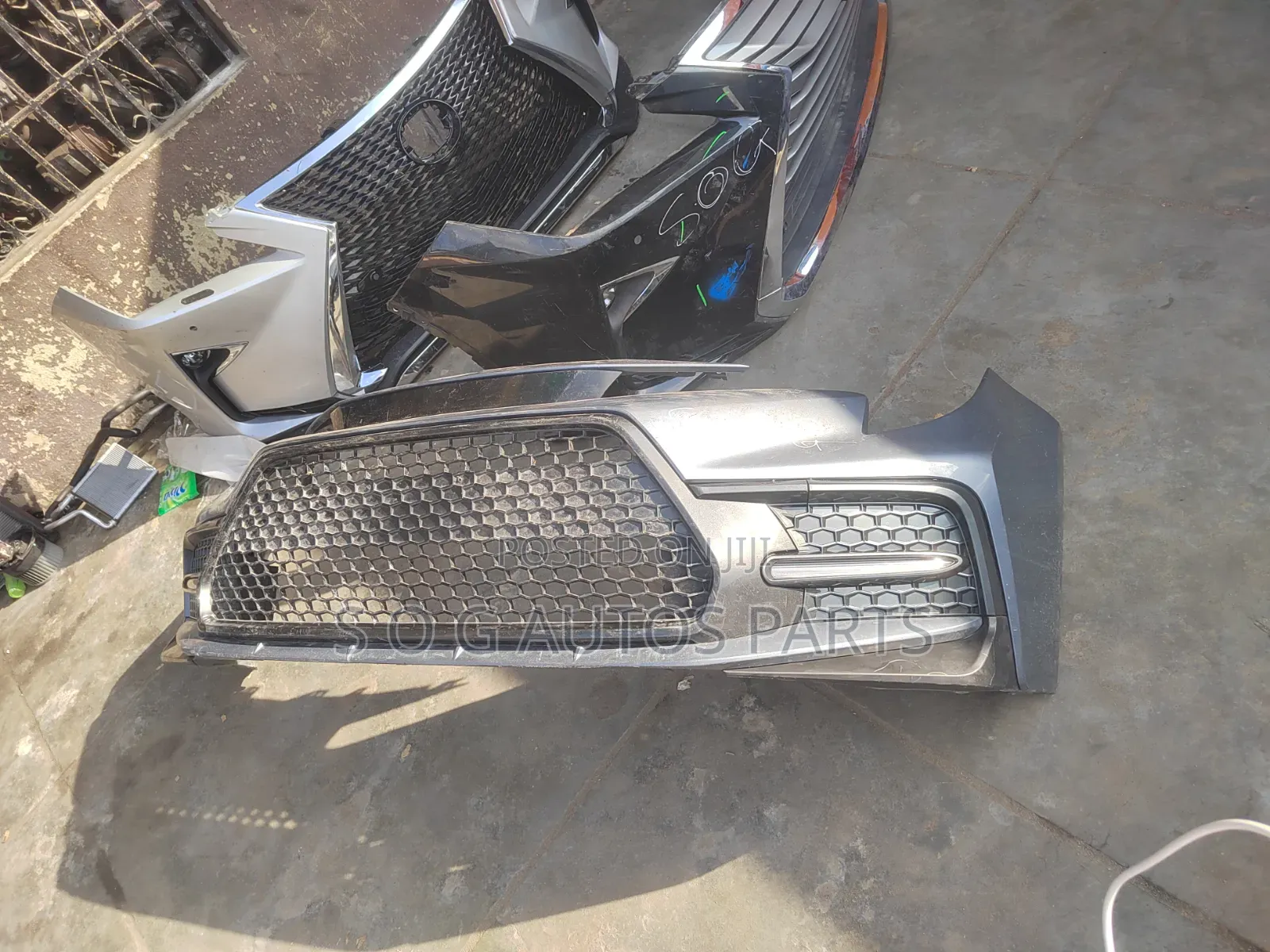 Complete Front Bumper Corrola 2021 SE