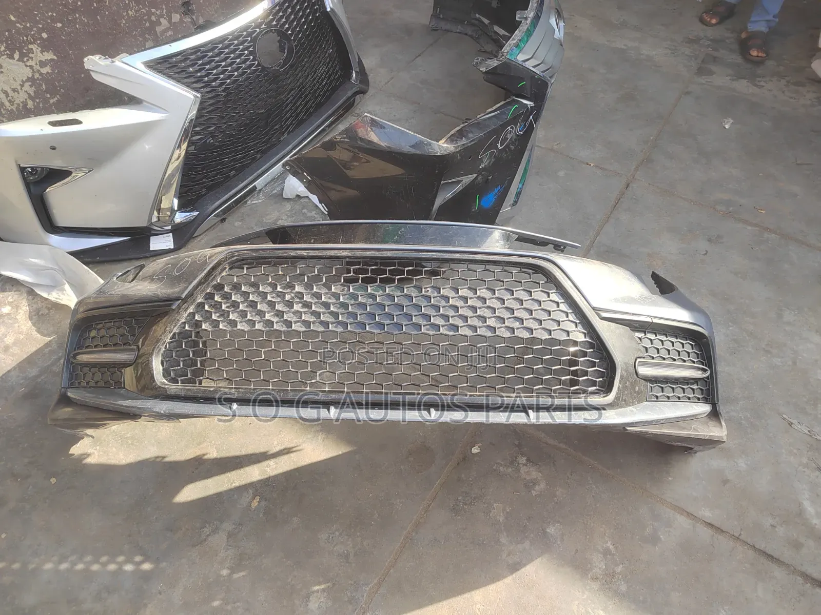 Complete Front Bumper Corrola 2021 SE