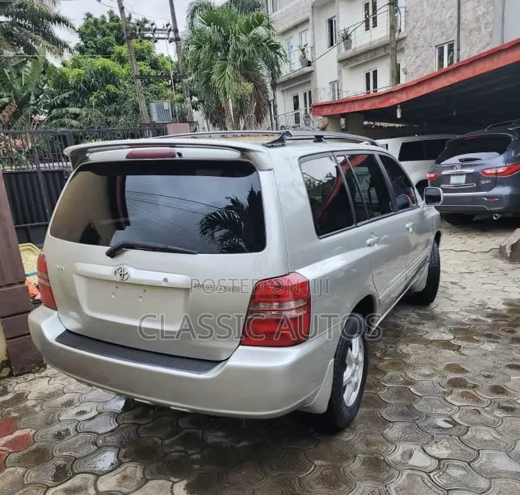 Toyota Highlander 2005 Silver