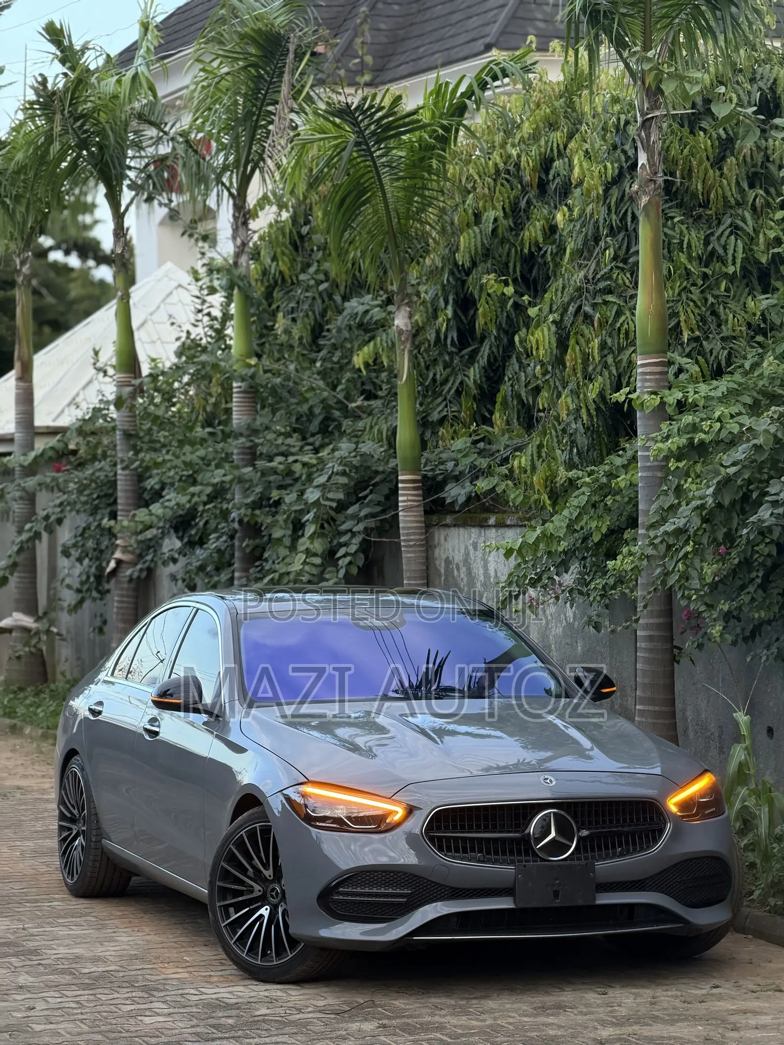 Mercedes-Benz C300 2023 Gray