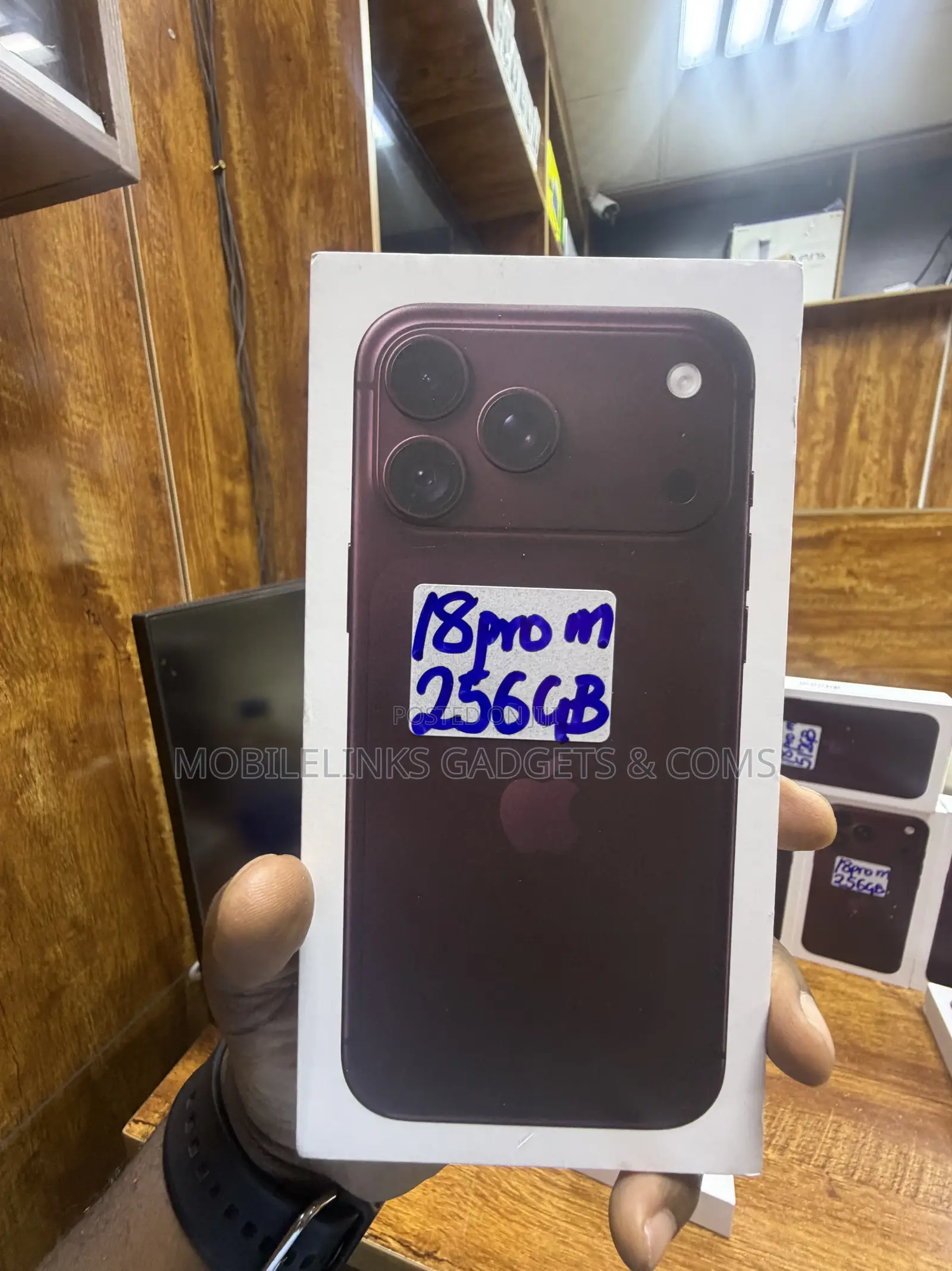 New Apple iPhone 18 Pro Max 256 GB Red
