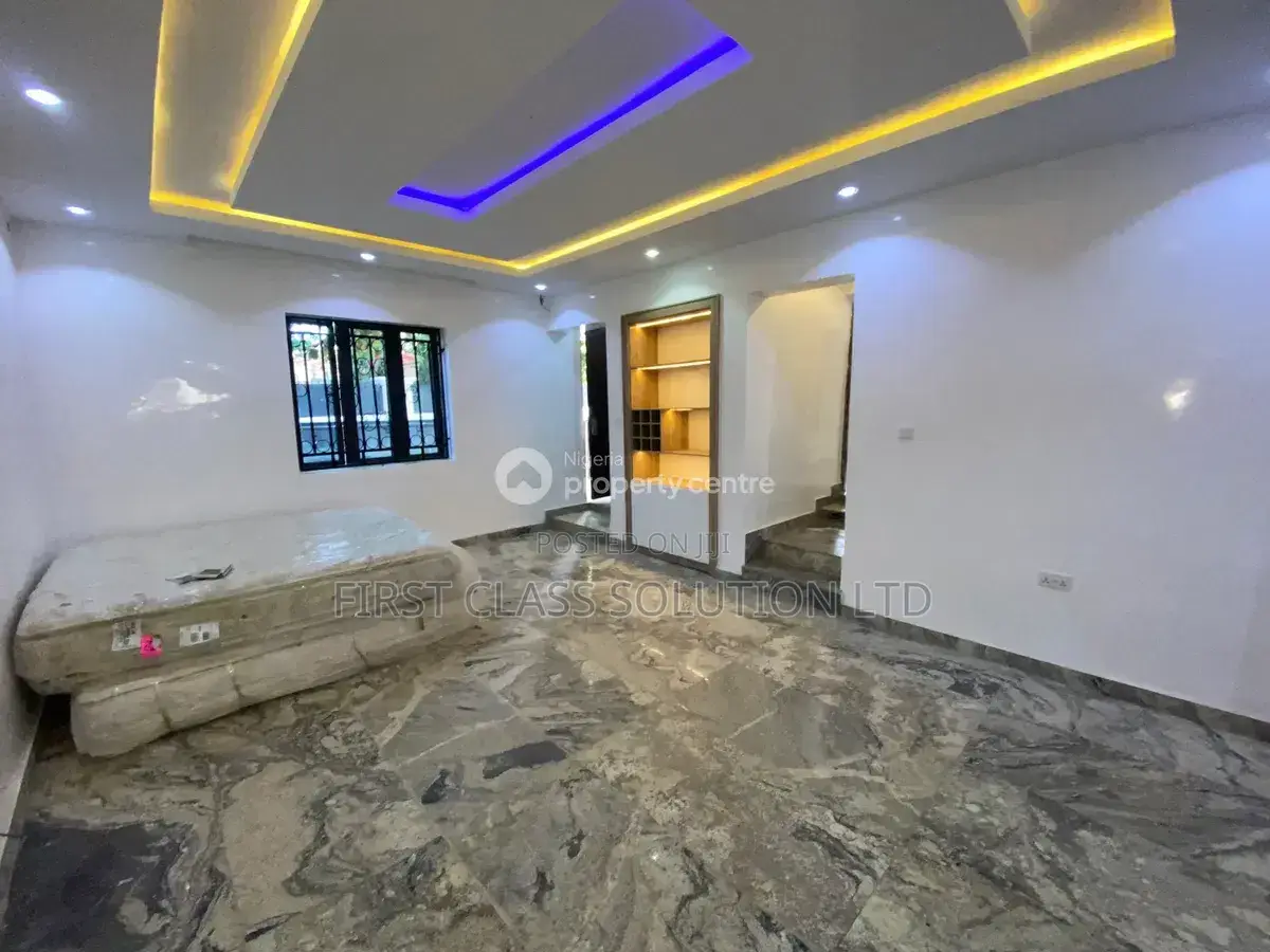 Furnished 4bdrm Penthouse in Galadimawa for sale