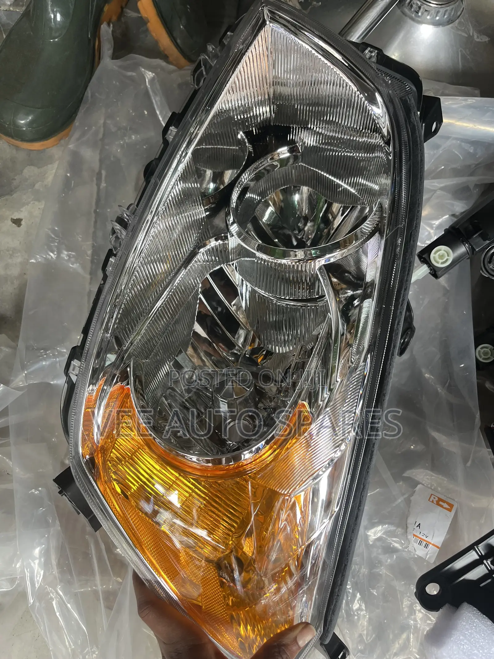 Headlamp RAV4 010