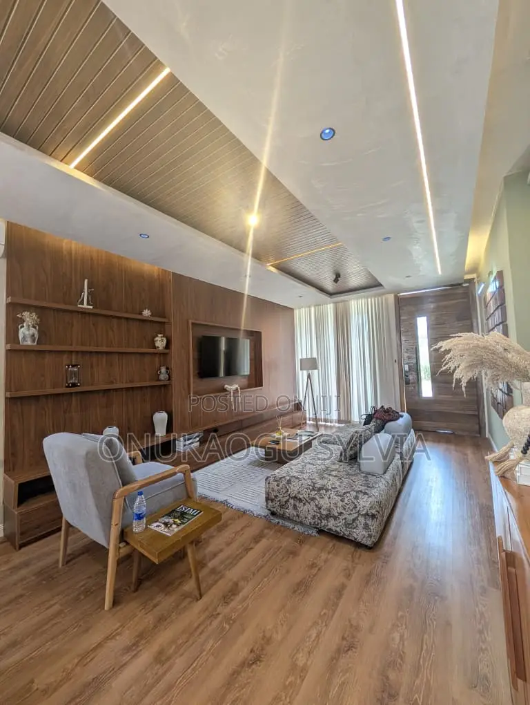 3 Bedroom Minimalist Cottage With Pool