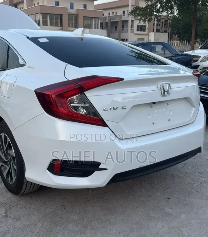 Honda Civic 2015 White