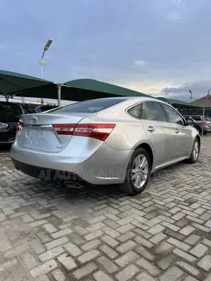 Toyota Avalon XLE 4dr Sedan (3.5L 6cyl 6A) 2014 Gray