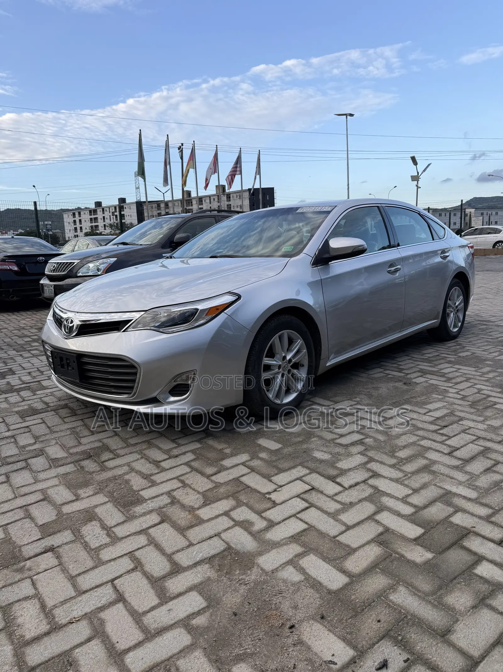 Toyota Avalon XLE 4dr Sedan (3.5L 6cyl 6A) 2014 Gray