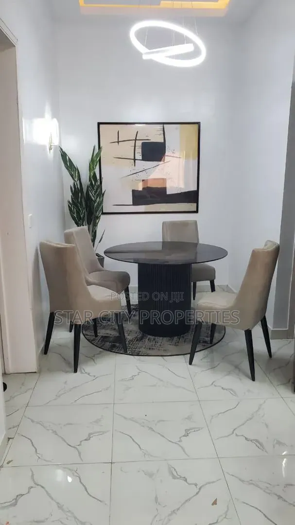 3bdrm Apartment in Ikeja Gra for rent