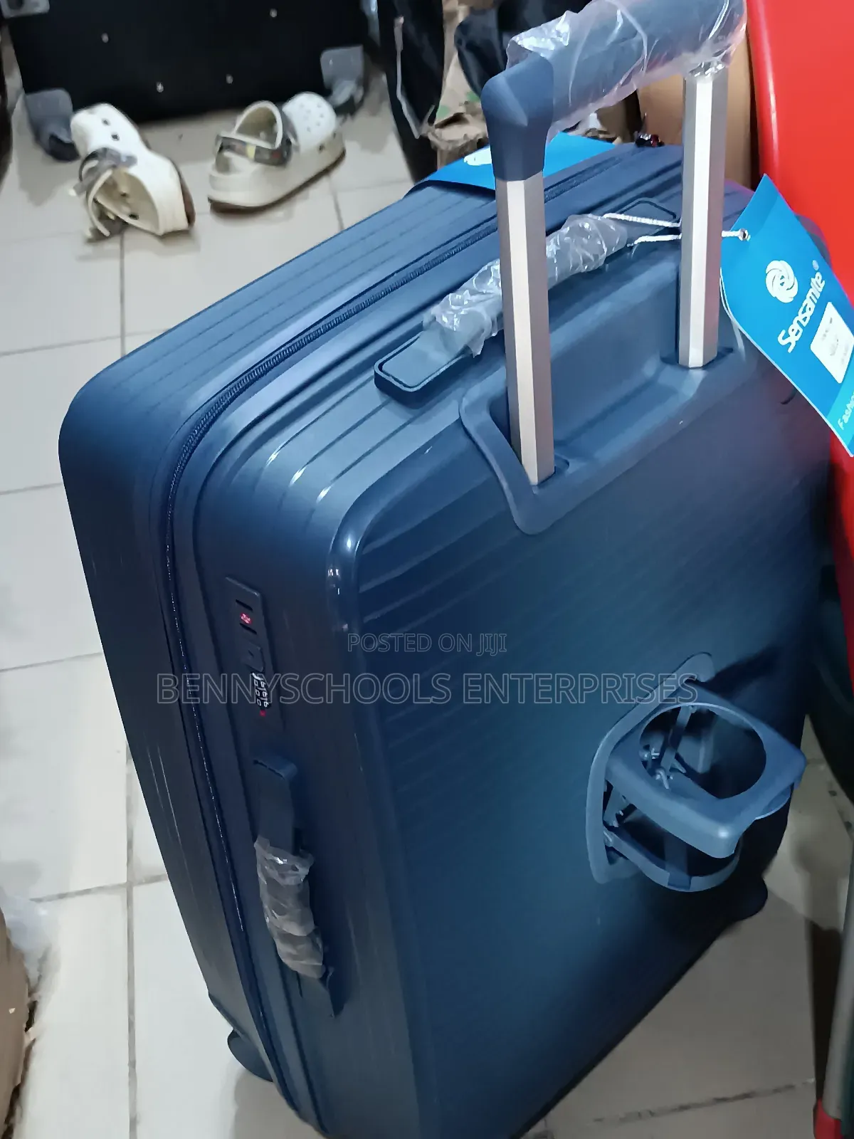 Medium Blue Sensamite Rubber Travelling Box With Water Bottle Holder