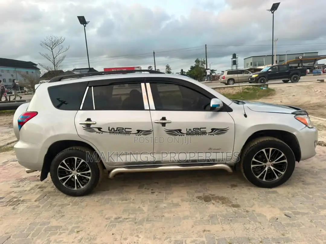 Toyota RAV4 2008 Silver