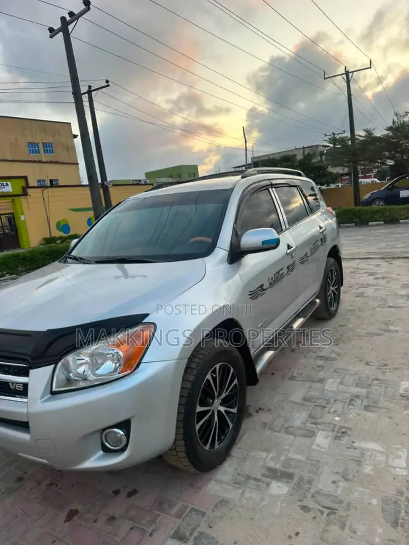 Toyota RAV4 2008 Silver