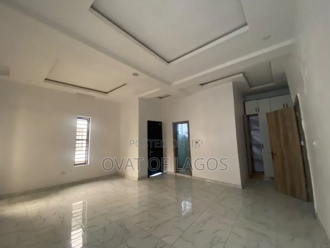 4bdrm Duplex in Ikota for rent