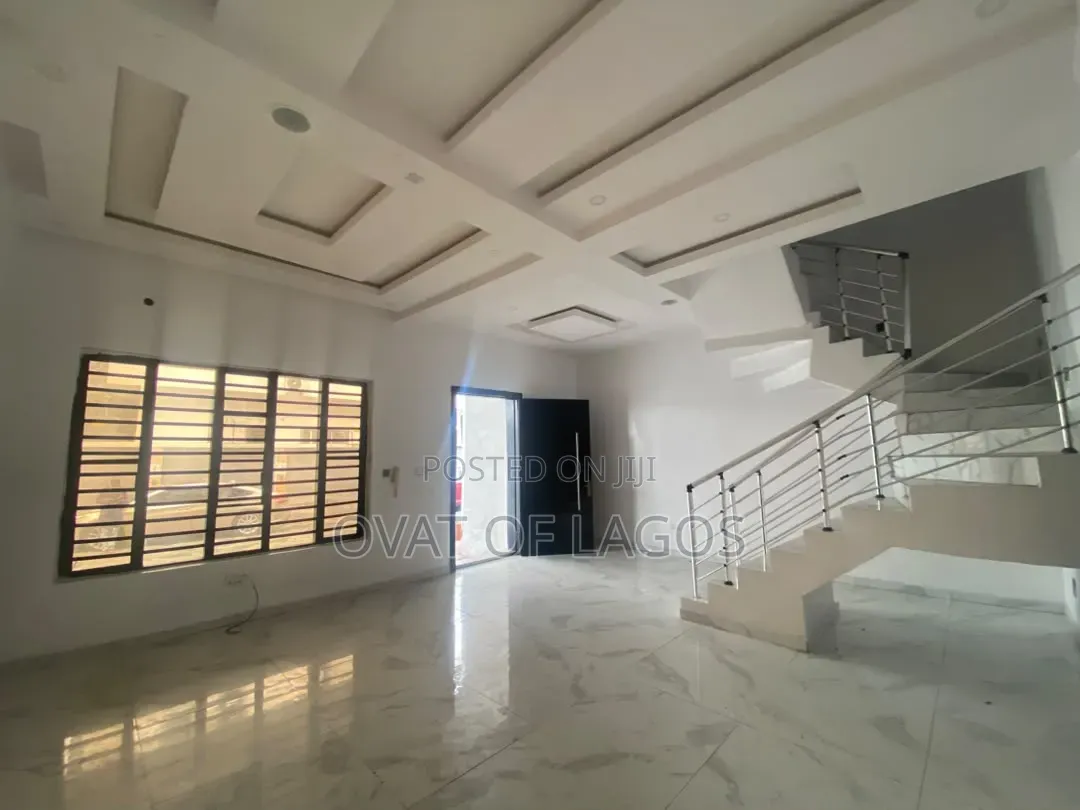4bdrm Duplex in Ikota for rent