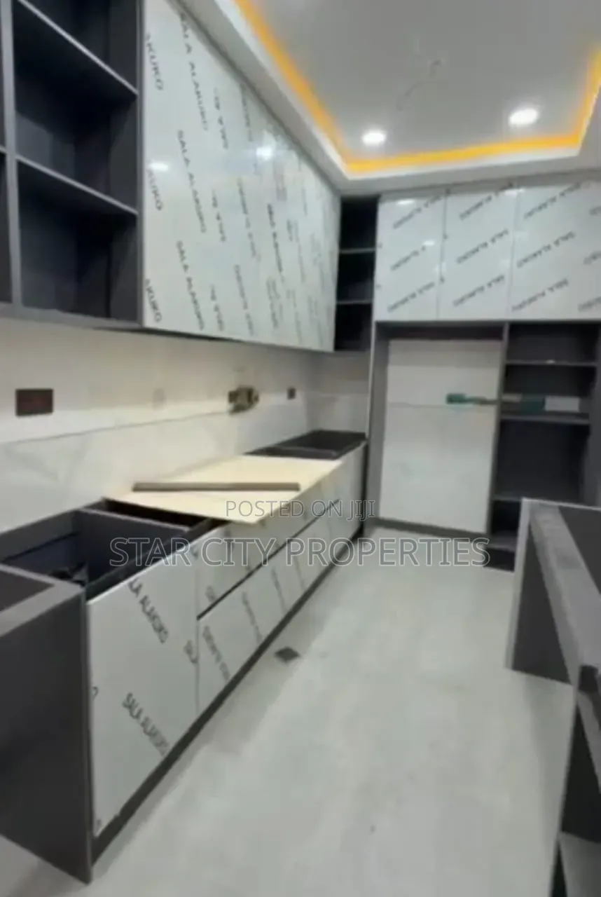 3bdrm Apartment in Ogudu Gra Lagos for sale