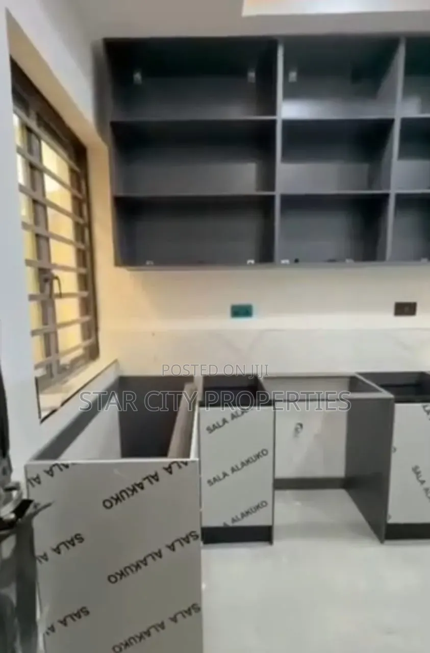 3bdrm Apartment in Ogudu Gra Lagos for sale