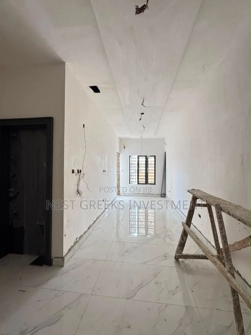 4bdrm Duplex in Surulere for sale
