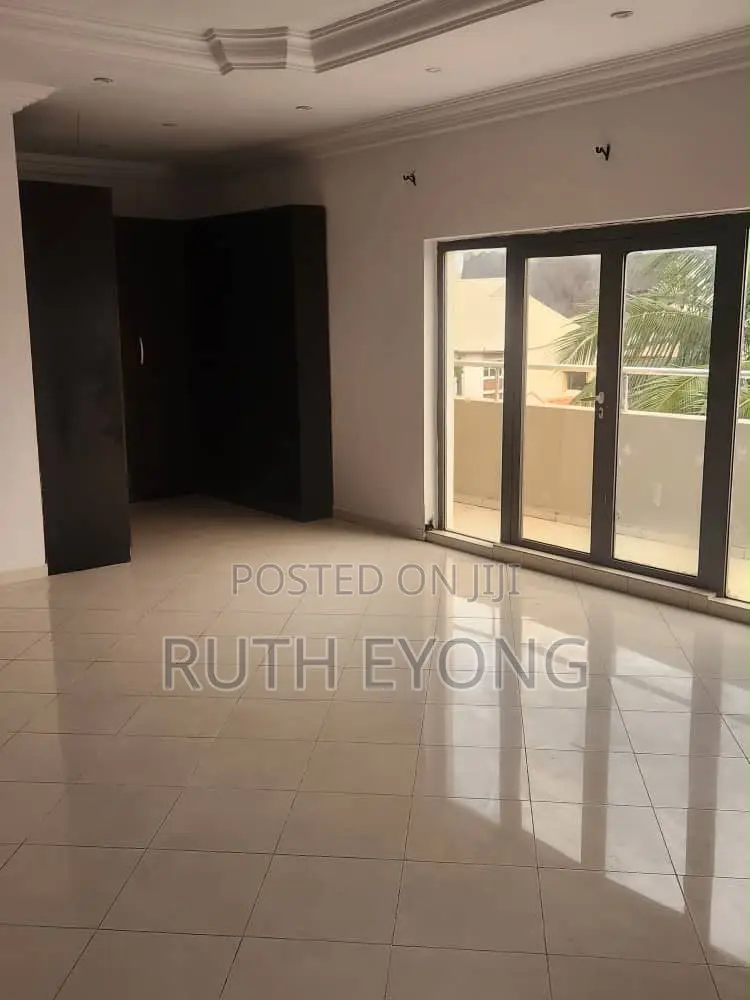 5bdrm House in Lekki Phase 1 Proper for rent