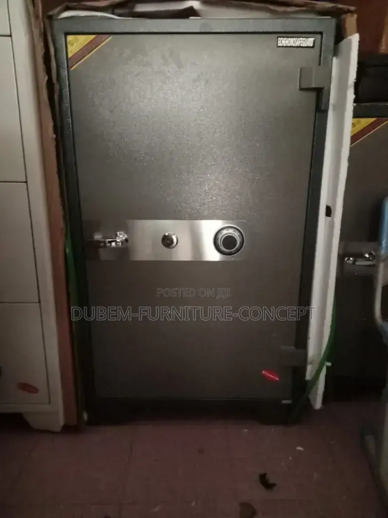High Grade Fireproof/Anti Burglary Safe With 5 Compartments