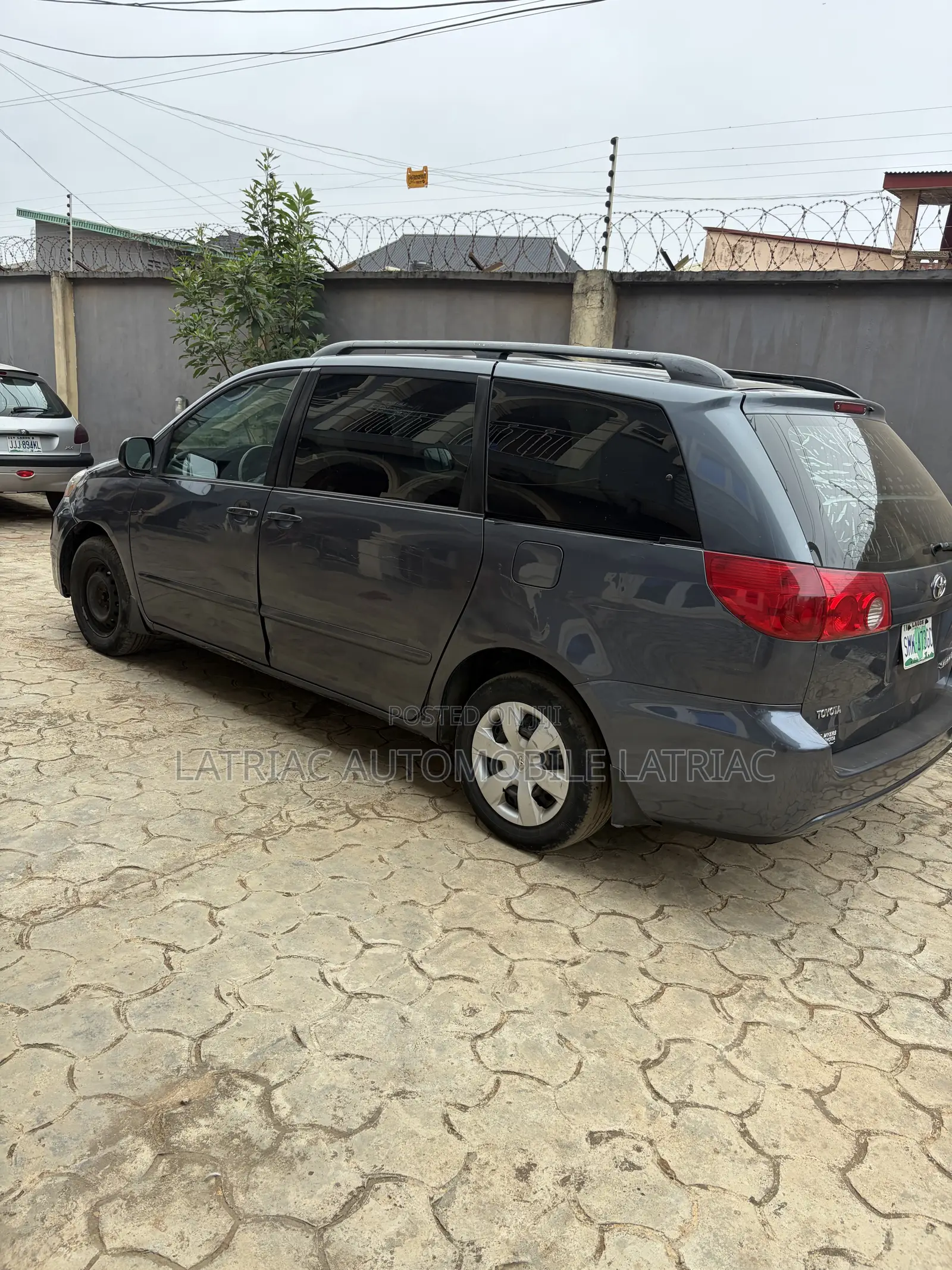 Toyota Sienna LE 2008 Blue