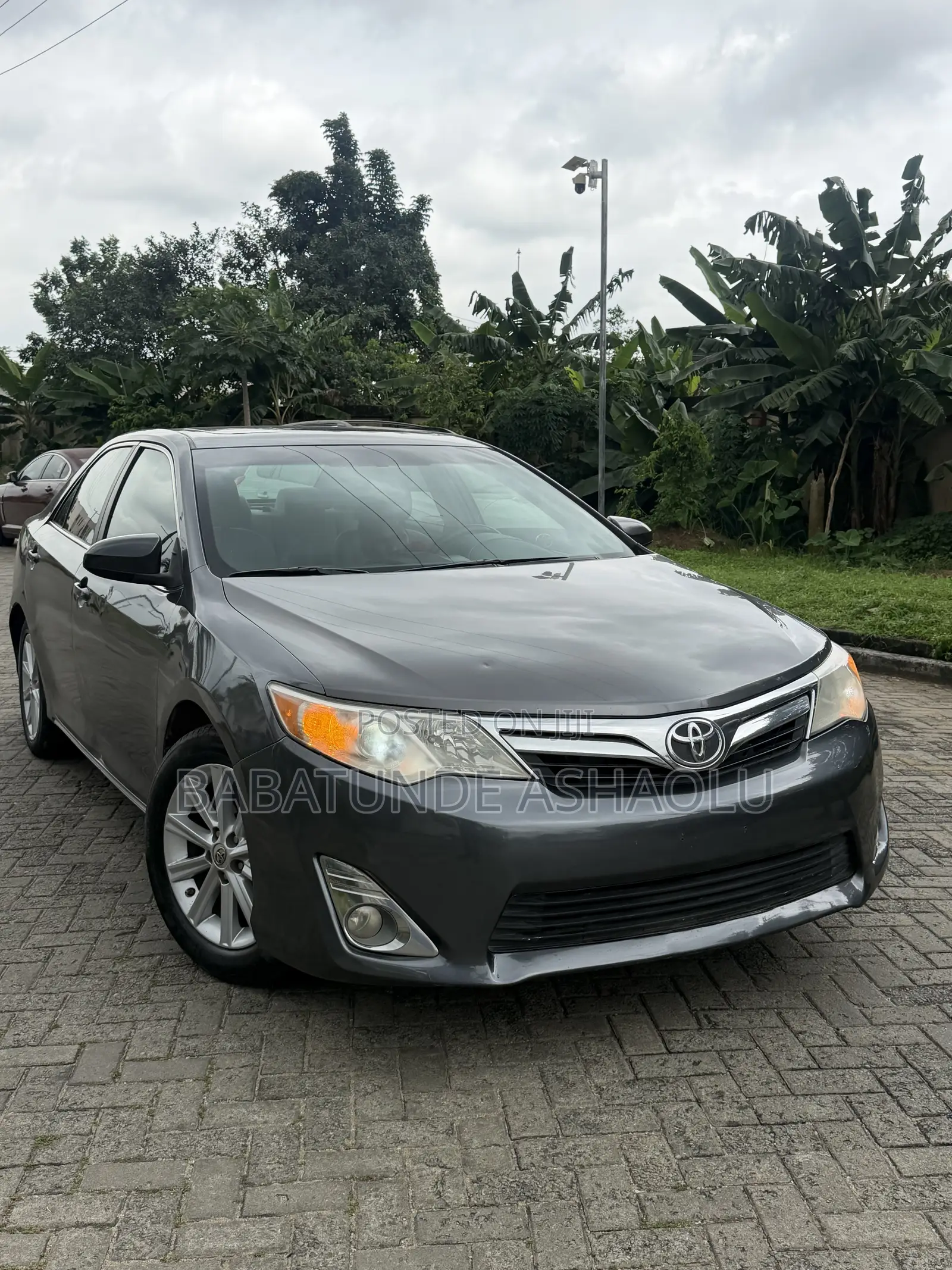 Toyota Camry XLE 4dr Sedan (2.5L 4cyl 6A) 2013 Gray