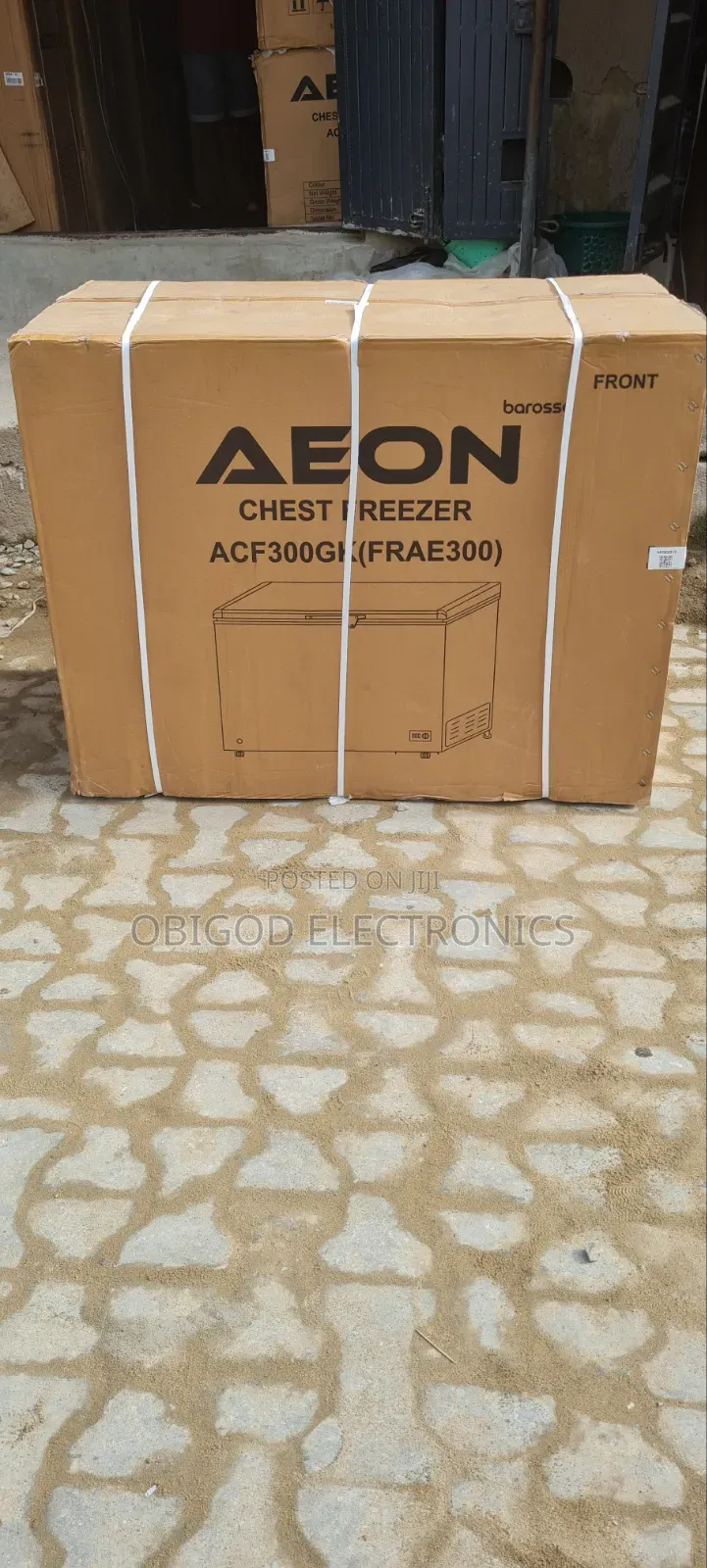 Aeon 300 Liter Chest Freezer