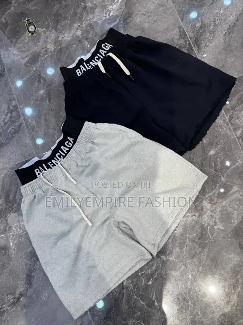 Lúxury Balenciaga Short Available Now in Store 