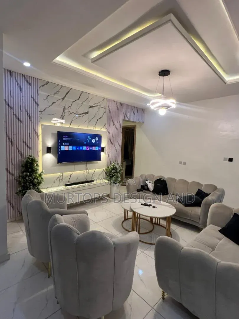 2bdrm Apartment in Lekki Phase 1 for sale