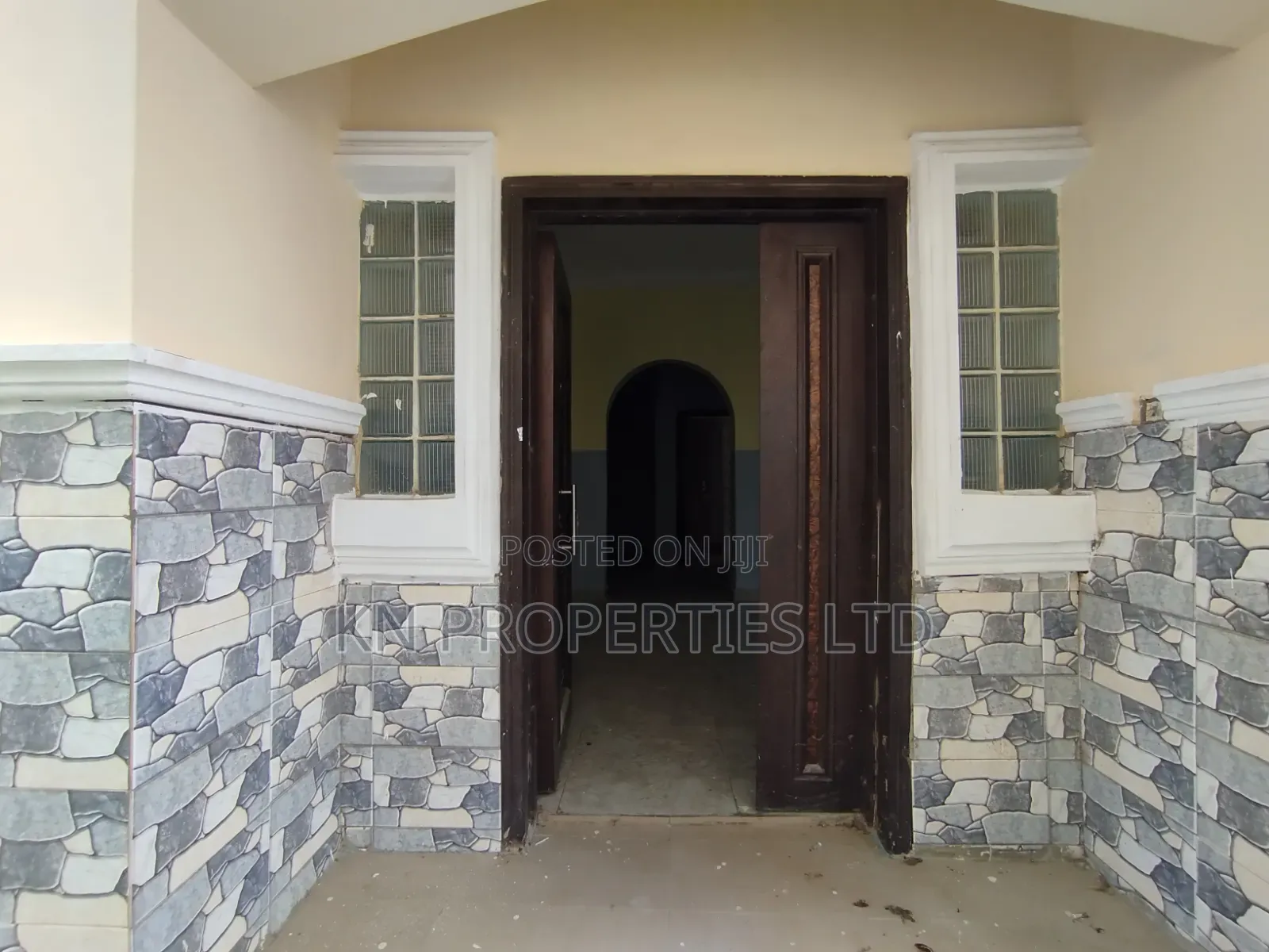 3bdrm Duplex in Airport Road, Sabon Lugbe for rent