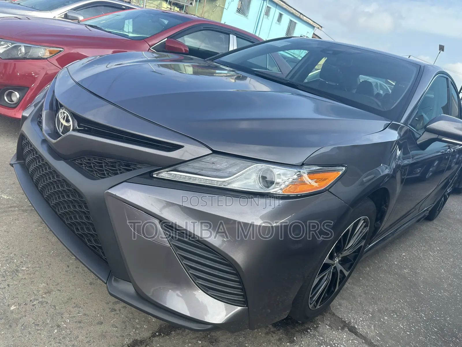 Toyota Camry SE FWD 2020 Gray