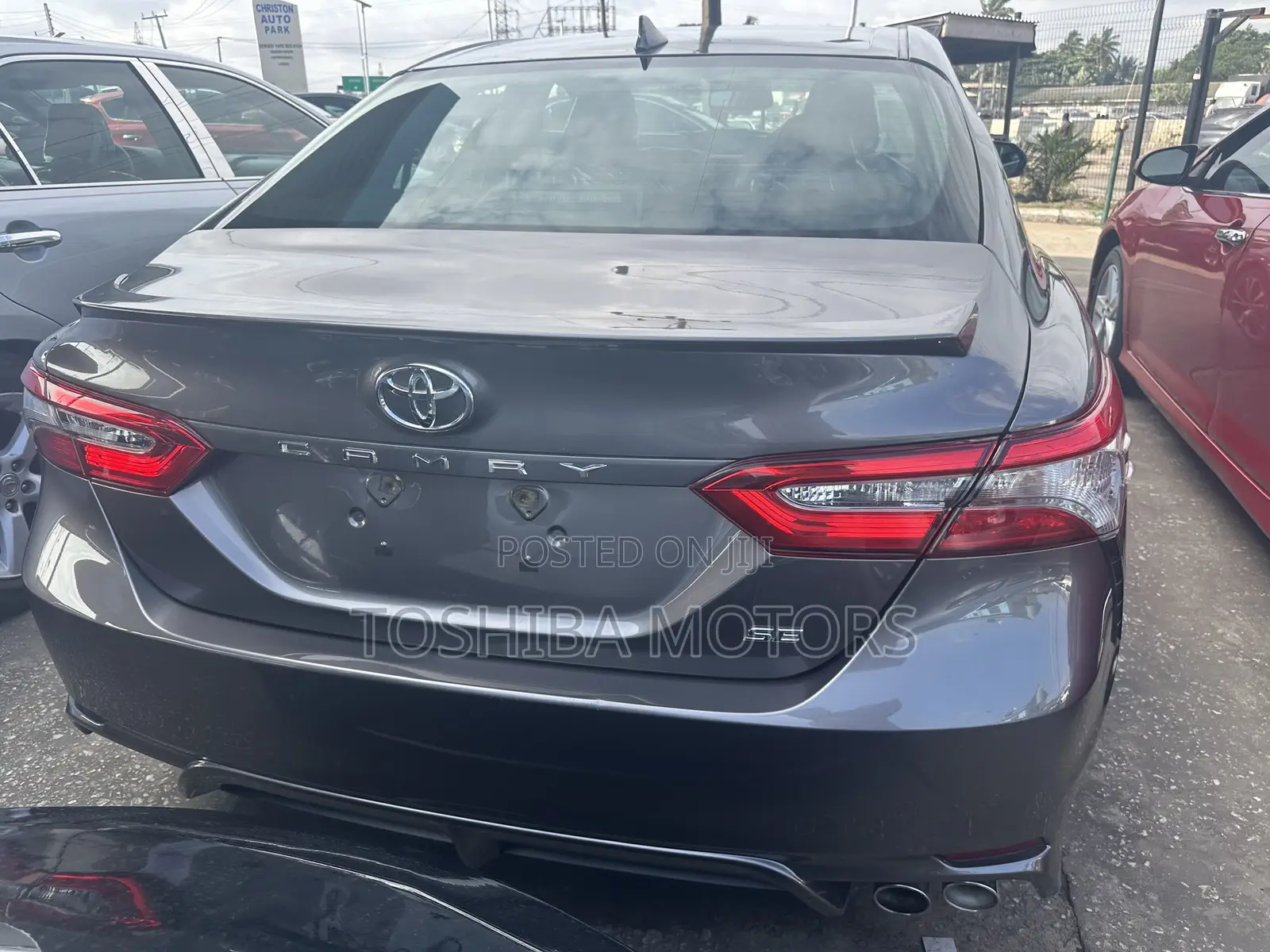 Toyota Camry SE FWD 2020 Gray
