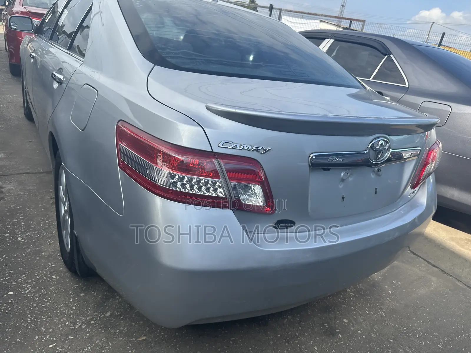 Toyota Camry LE 4dr Sedan (2.5L 4cyl 6A) 2011 Silver