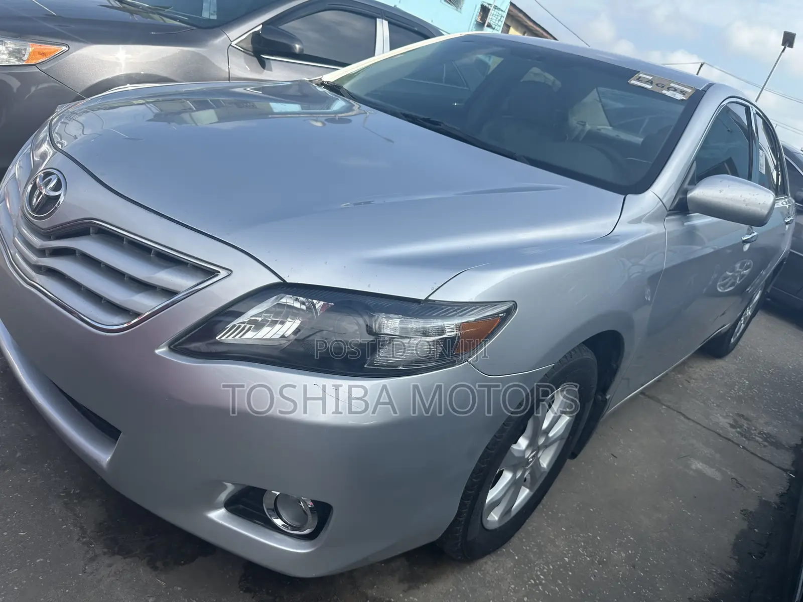 Toyota Camry LE 4dr Sedan (2.5L 4cyl 6A) 2011 Silver
