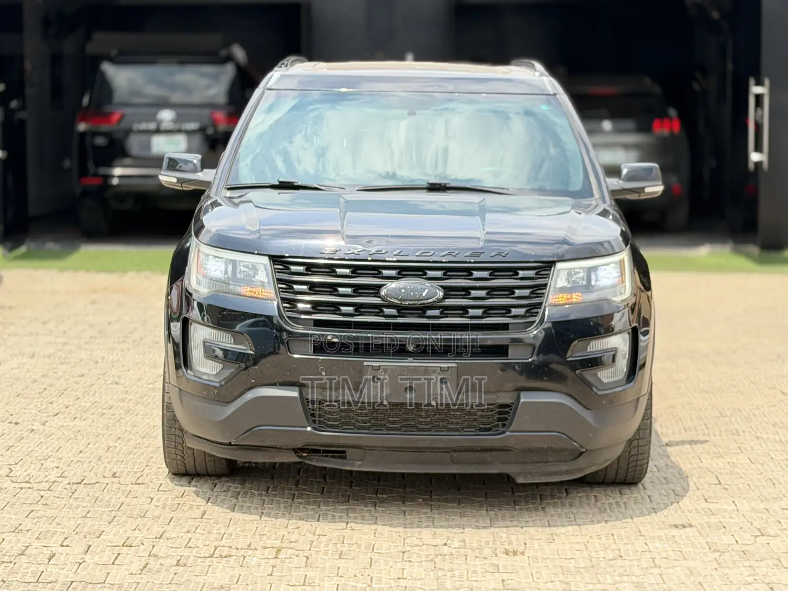 Ford Explorer Platinum 4dr SUV AWD (3.5L 6cyl Turbo 6A) 2016 Black