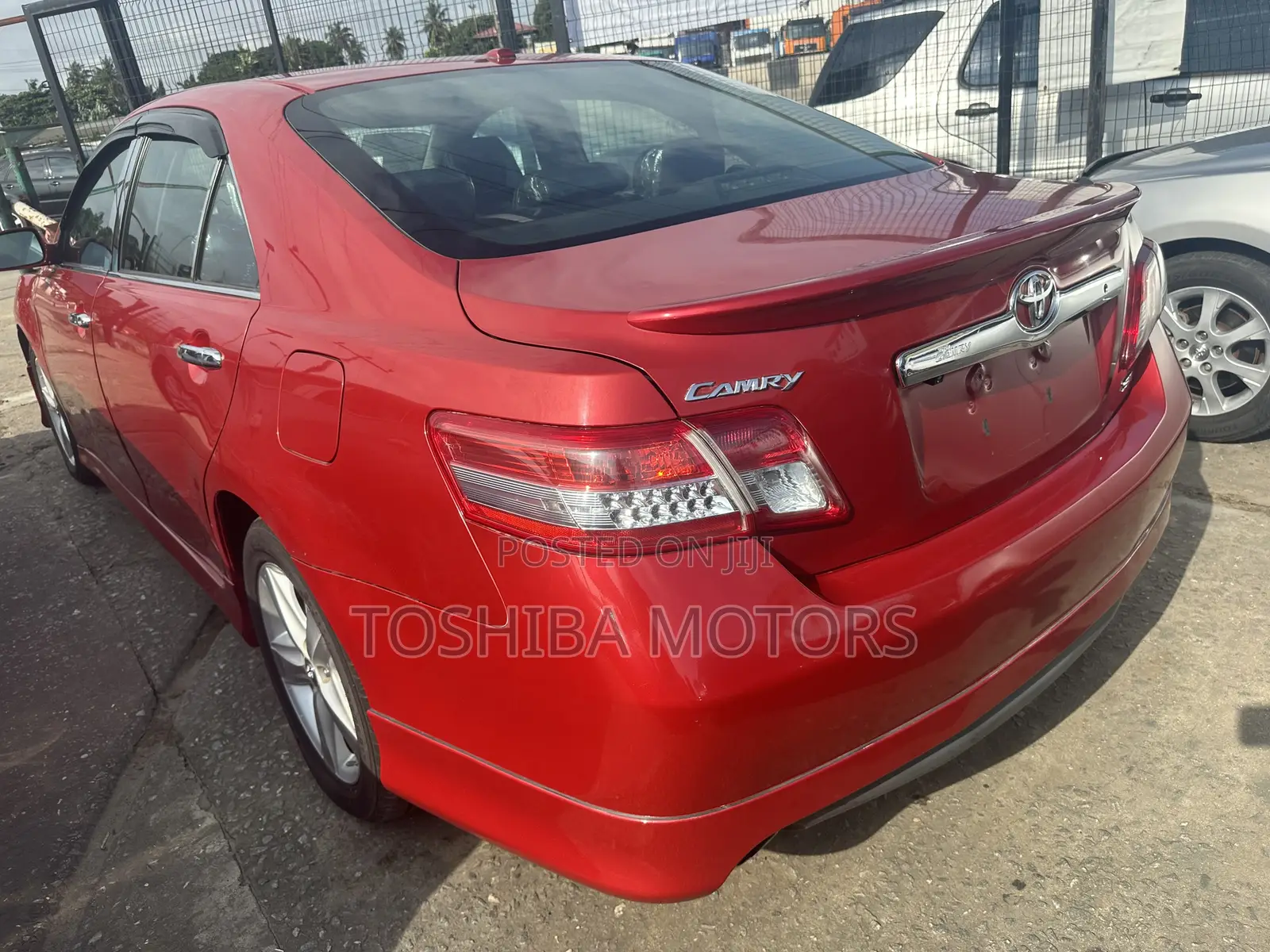 Toyota Camry SE 4dr Sedan (2.5L 4cyl 6A) 2011 Red