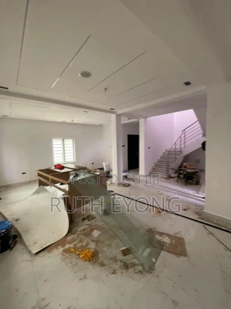 3bdrm Duplex in Off Nike Art Gallery, Lekki Phase 1 for rent