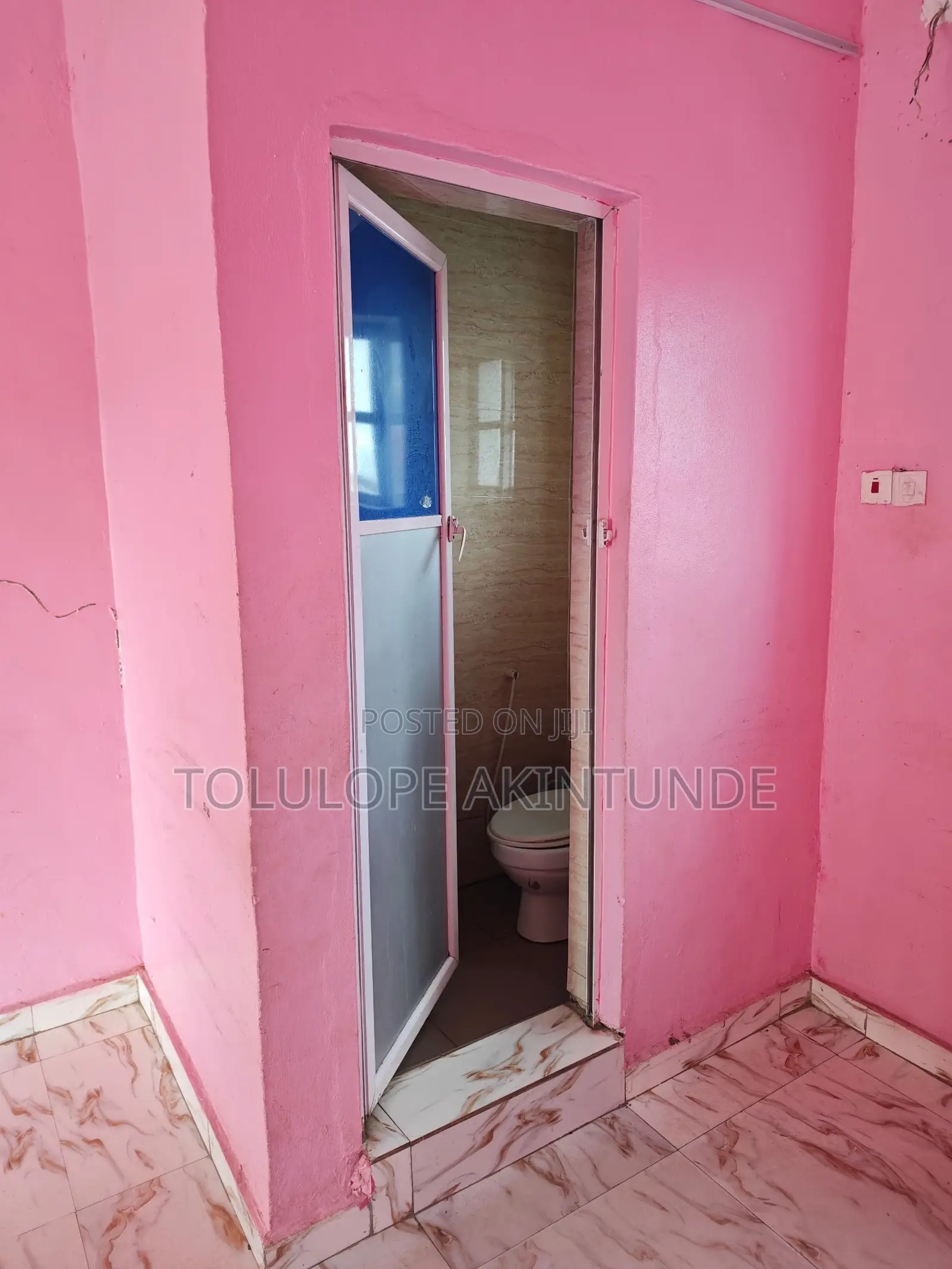 Shop Available for Rent in a Shopping Complex/Plaza
