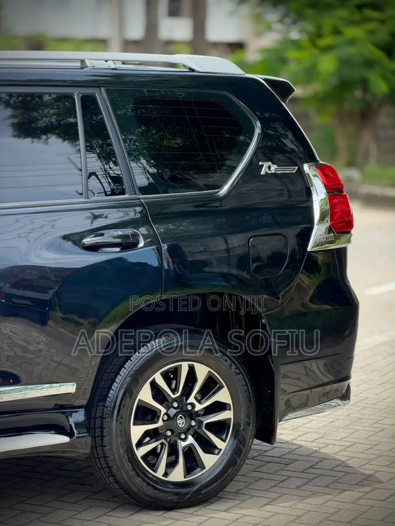 Toyota Land Cruiser Prado 2.7 i 2011 Black