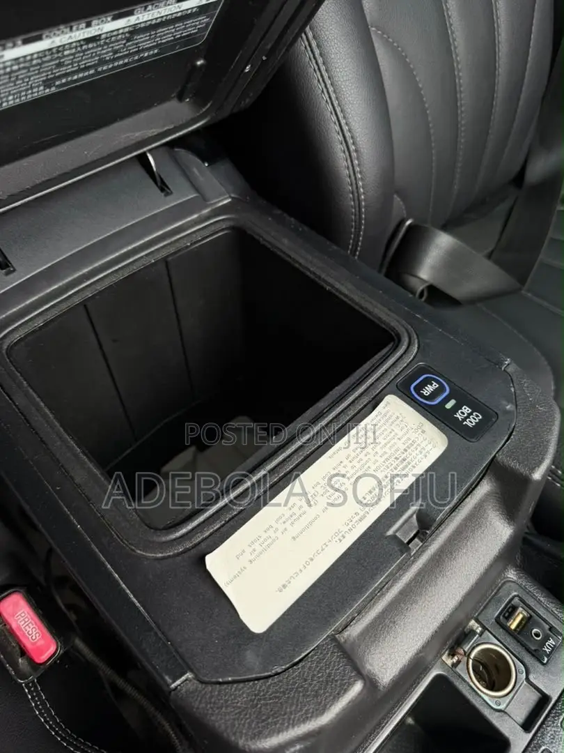 Toyota Land Cruiser Prado 2.7 i 2011 Black