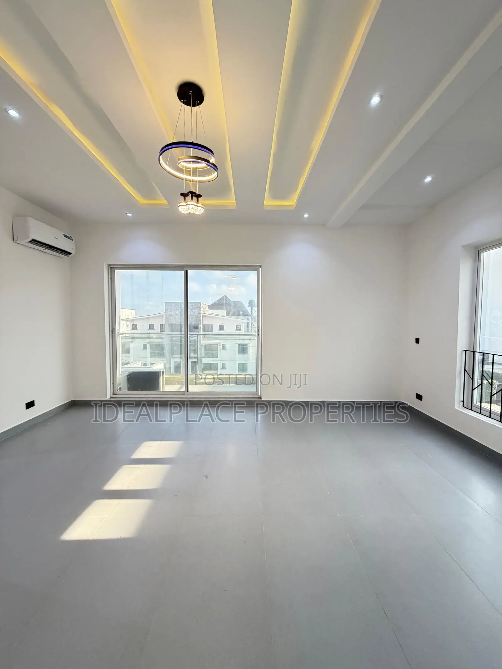 2bdrm Apartment in Lekki Phase 1 for sale
