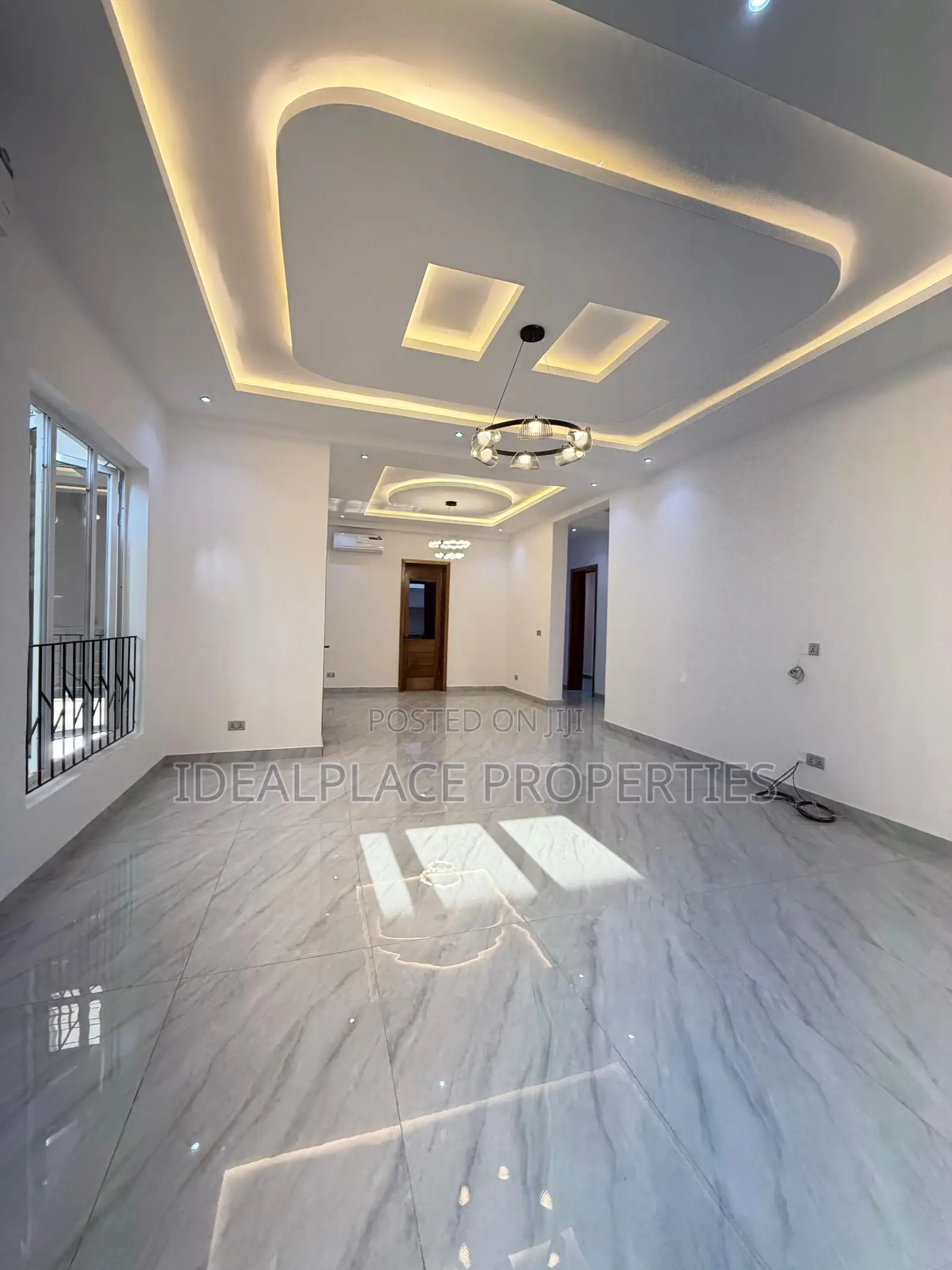 2bdrm Apartment in Lekki Phase 1 for sale