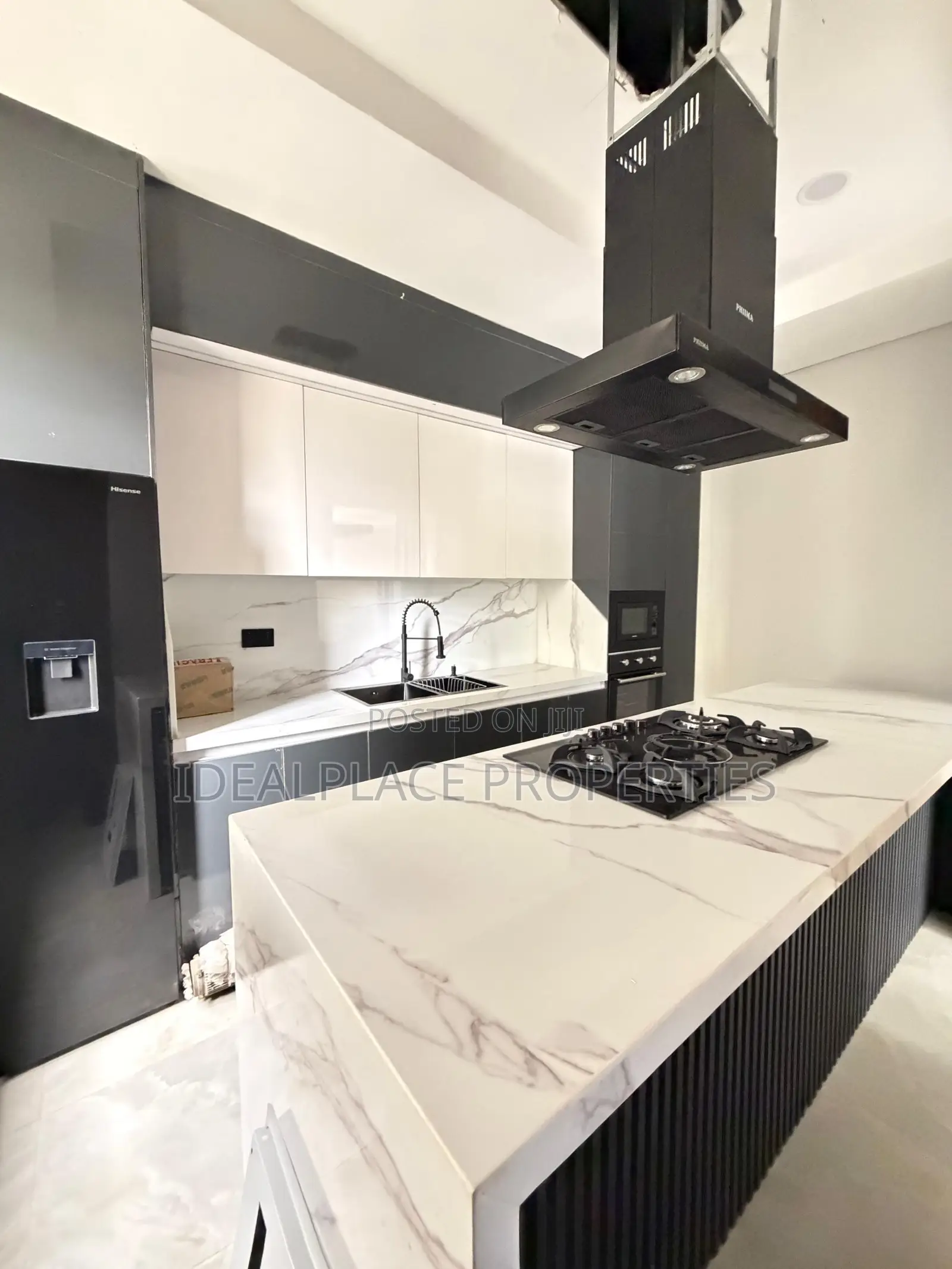 4bdrm Townhouse/Terrace in Lekki for sale