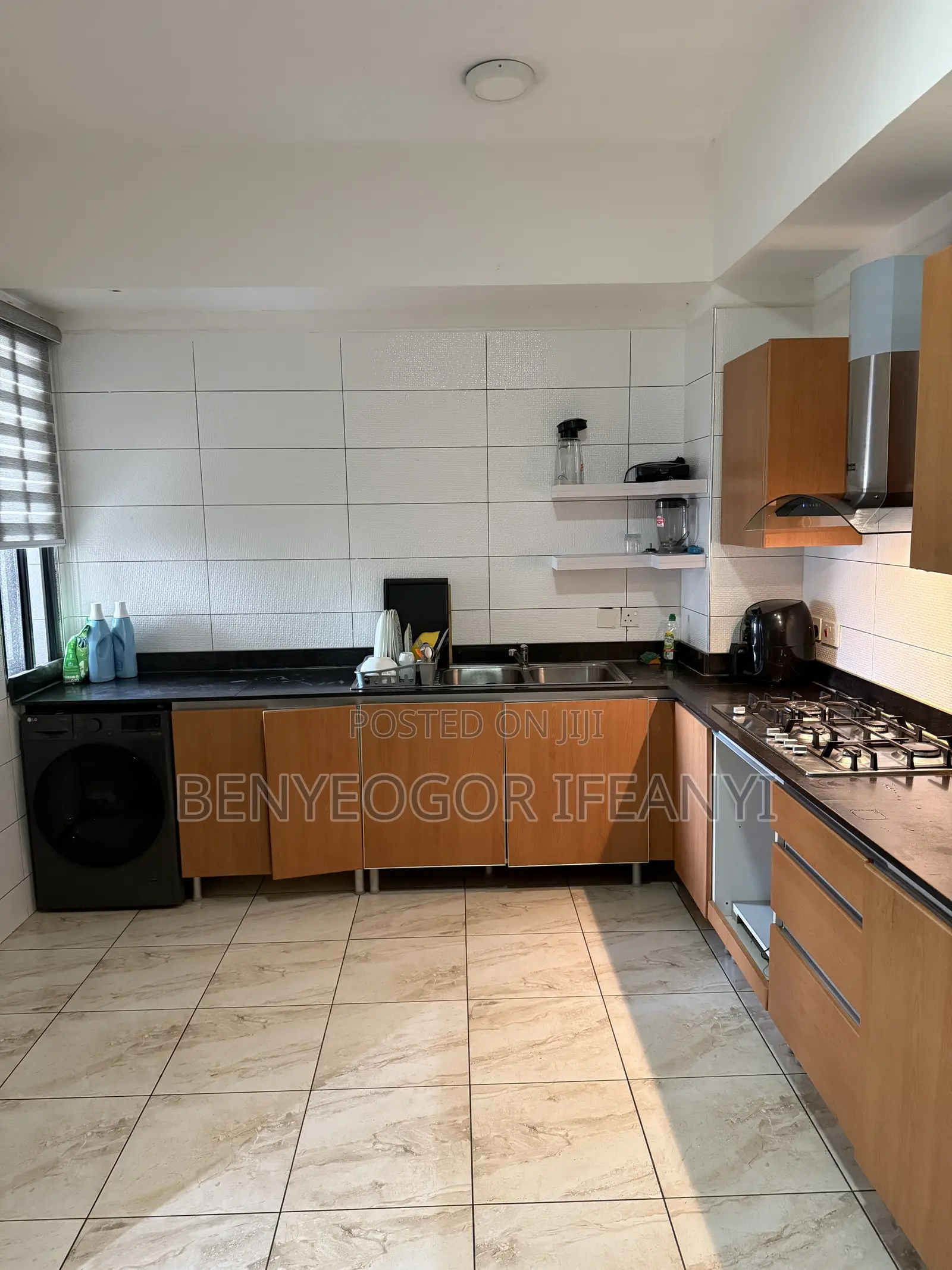 3bdrm Apartment in Ikate-Elegushi for sale