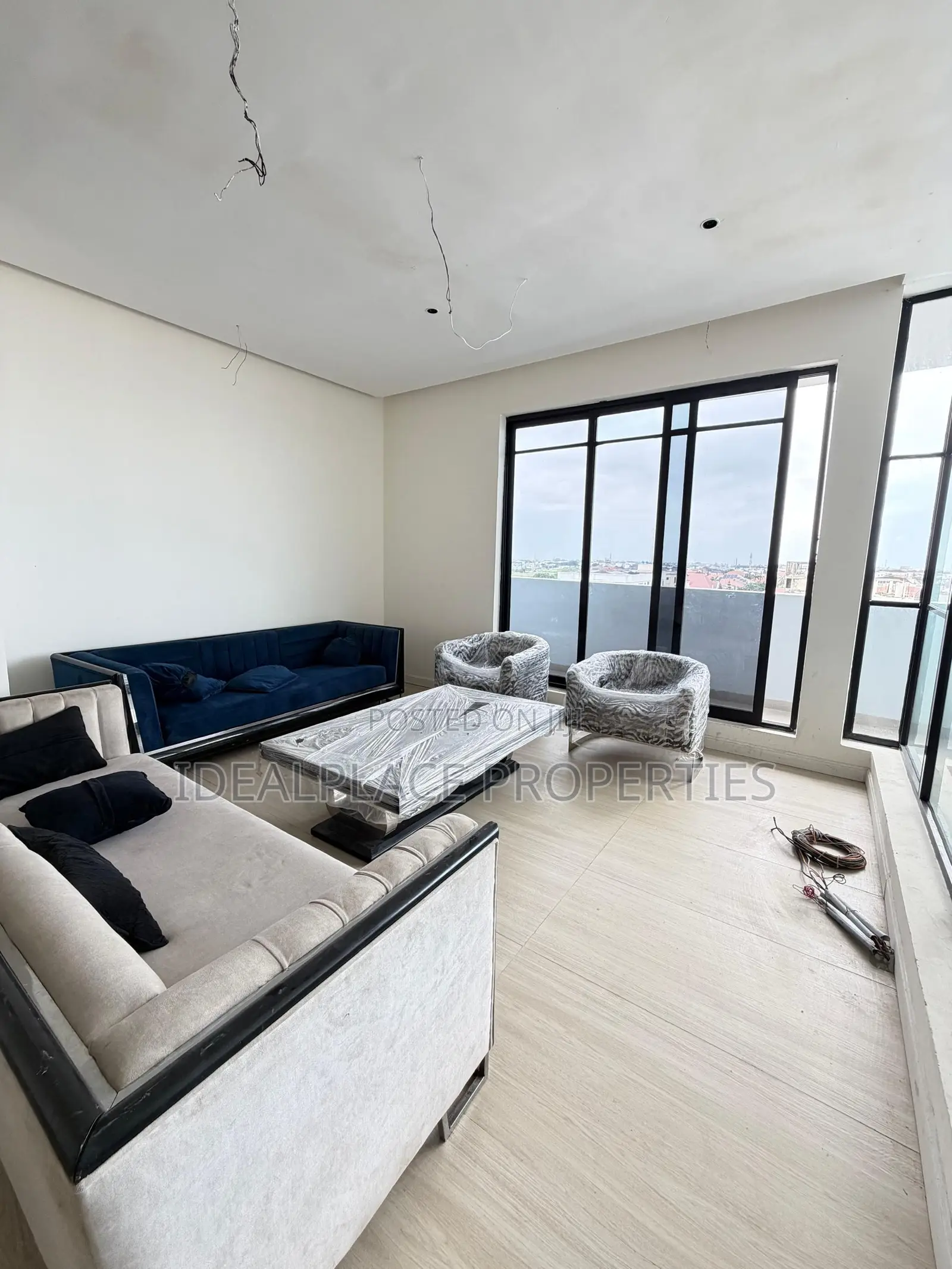 3bdrm Penthouse in Ikate for sale