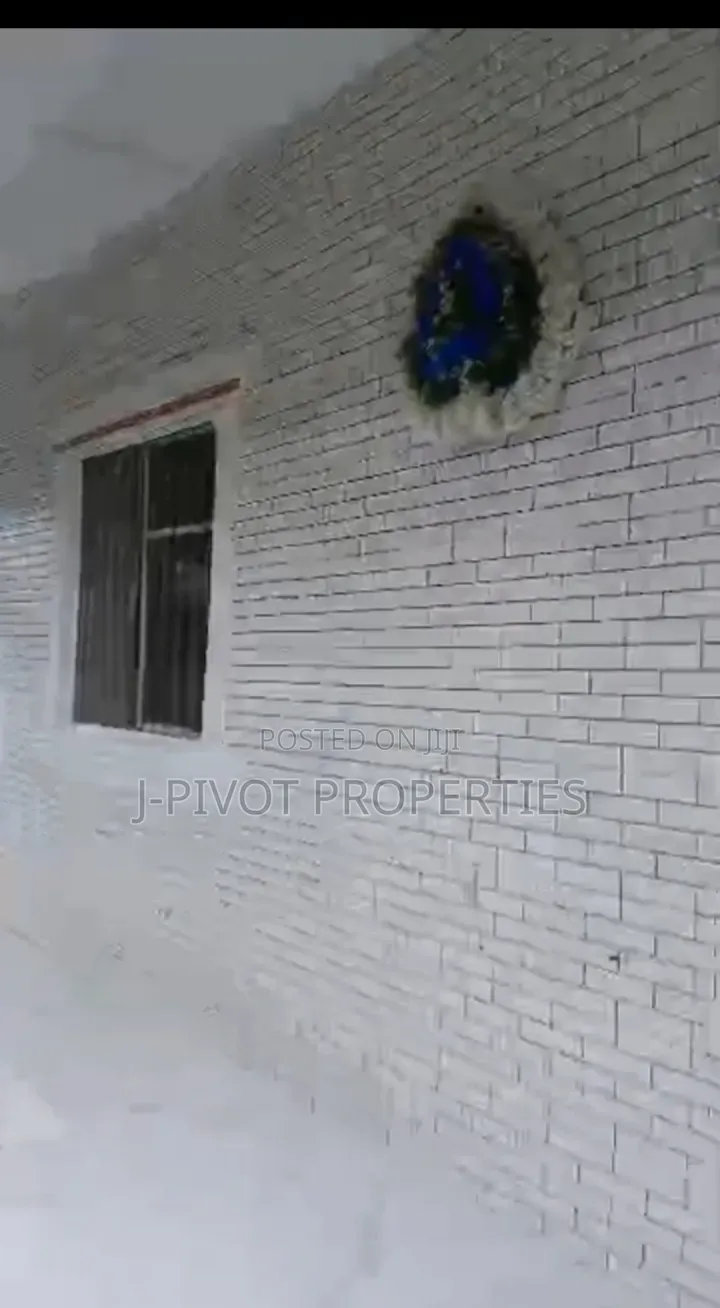 Luxury 11-Unit Self-Contained Hotel — Oyun,tipper Garage,ilorin