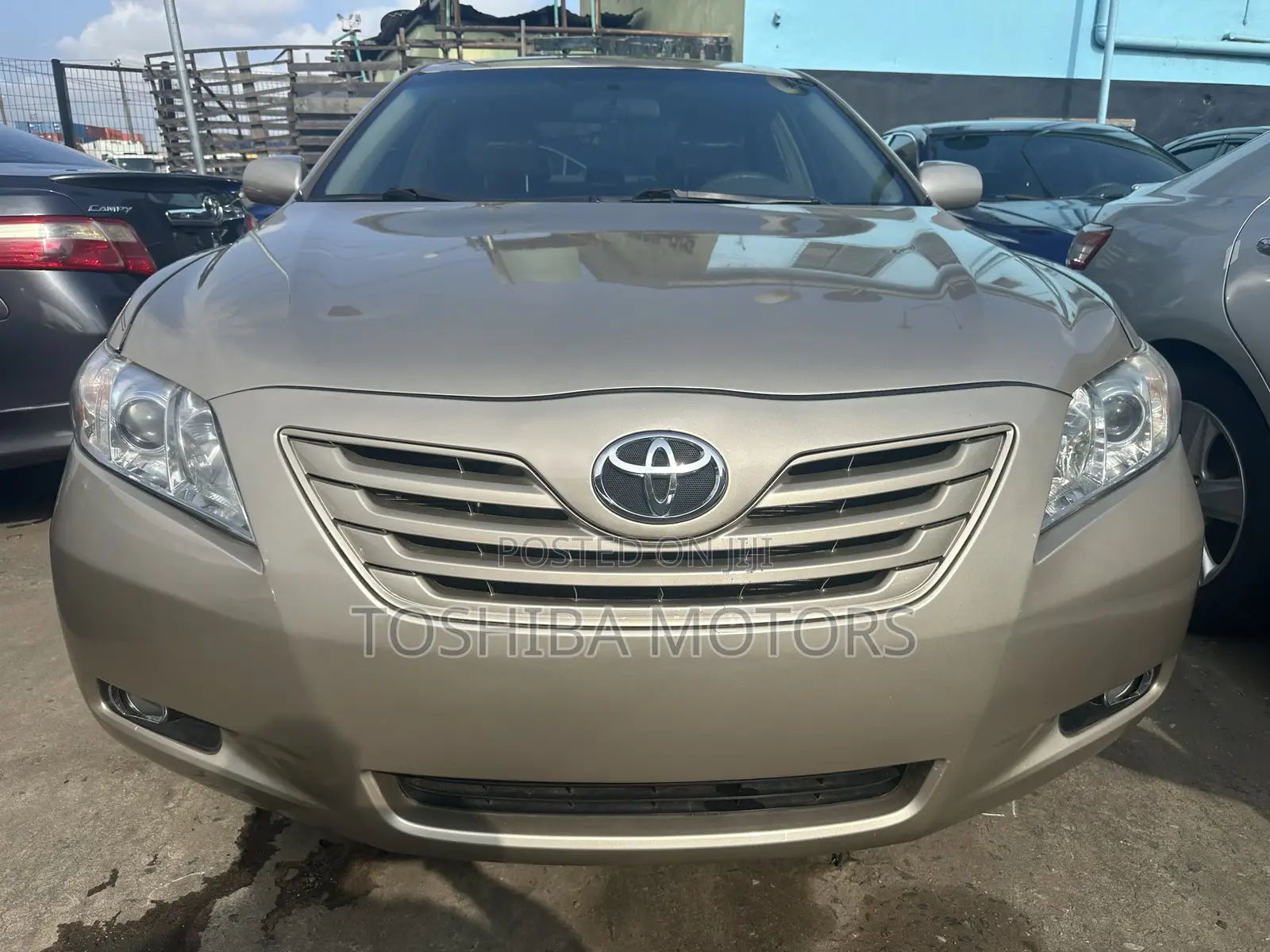 Toyota Camry LE 4dr Sedan (2.4L 4cyl 5A) 2008 Gold