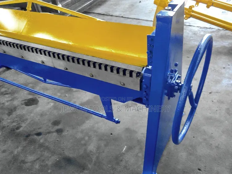 Manual Sheet Metal Folding Machine (Box and Pan Brake )