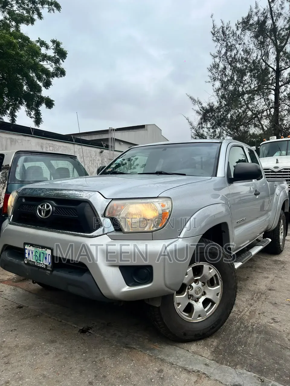 Toyota Tacoma 2012 Silver
