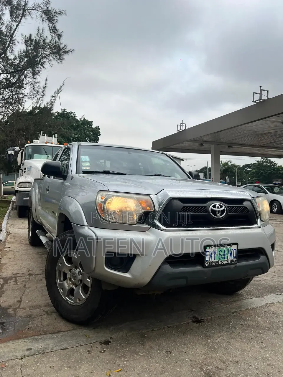 Toyota Tacoma 2012 Silver