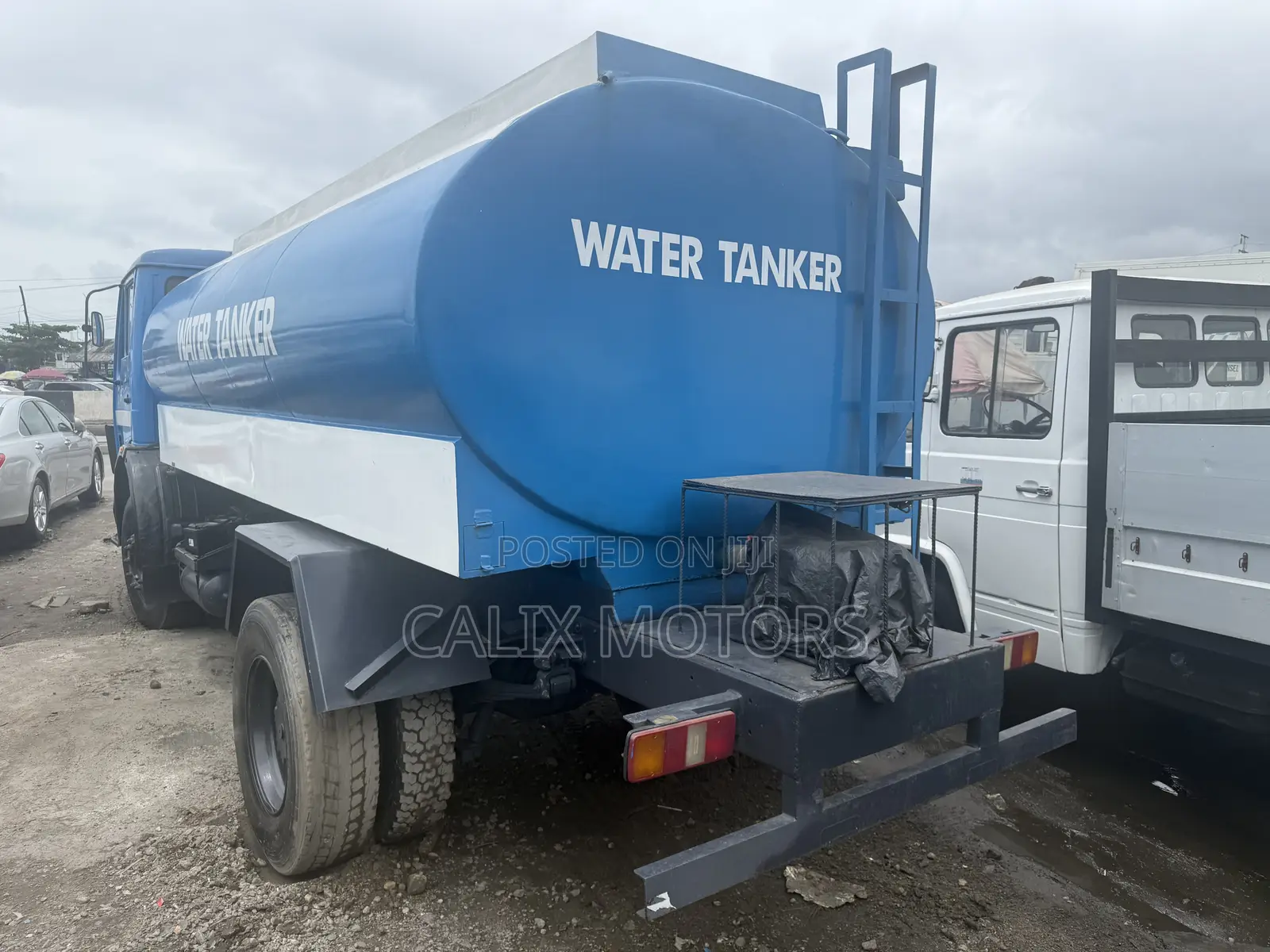 Foreign Used Mercedes Benz Water Tanker Truck.